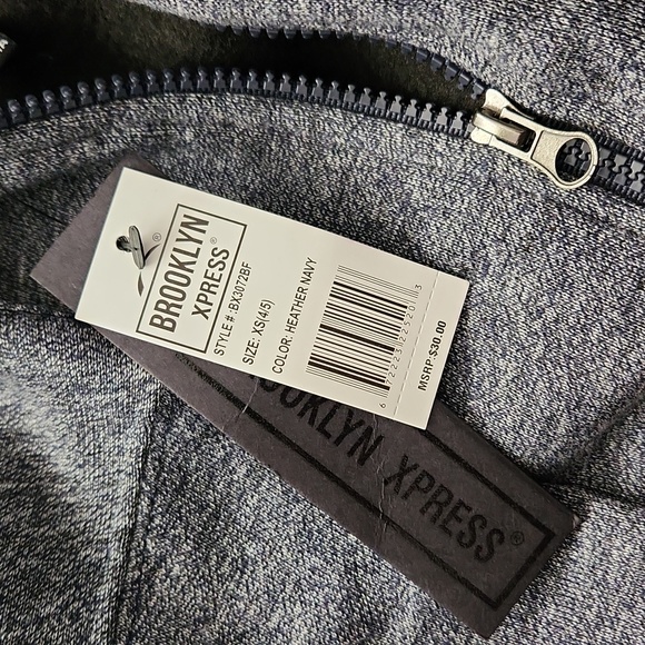 NWT Boys zip up hoodie - Picture 5 of 5